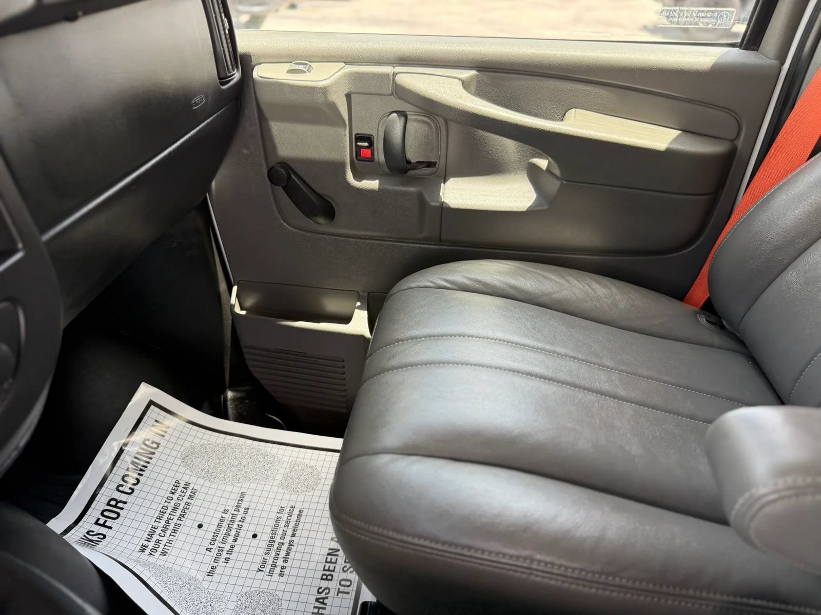 Used 2013 Chevrolet Express 2500 RWD image 22