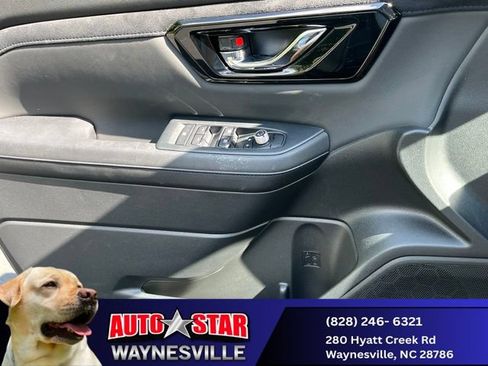 Used 2025 Subaru Forester Limited AWD/4WD image 24