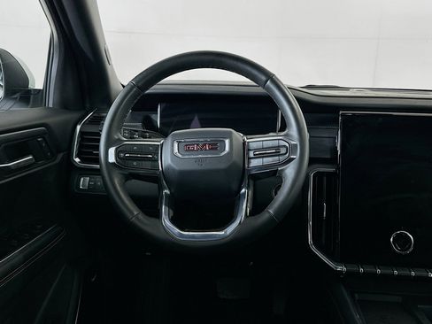 Used 2025 GMC Acadia Elevation image 18