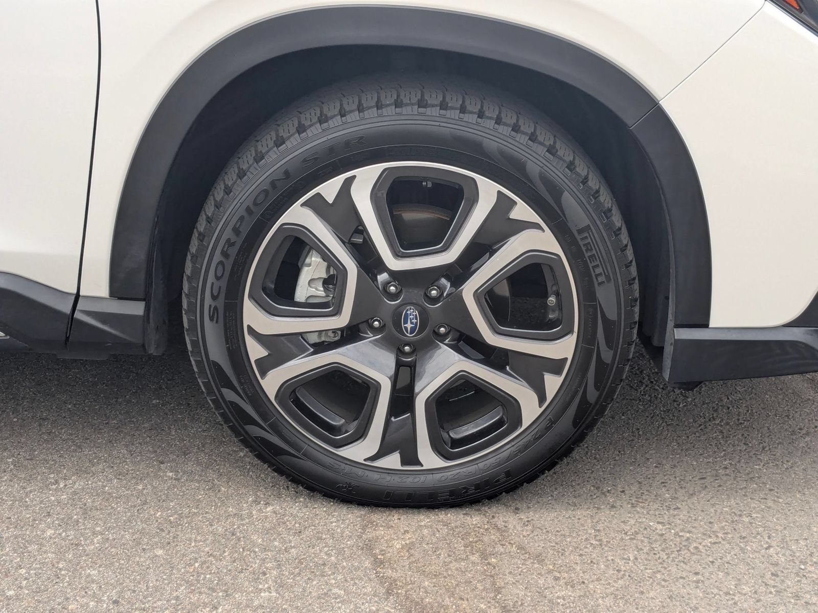 Certified 2023 Subaru Ascent Touring AWD/4WD image 11