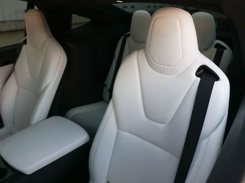 Used 2018 Tesla Model X 100D AWD/4WD image 11