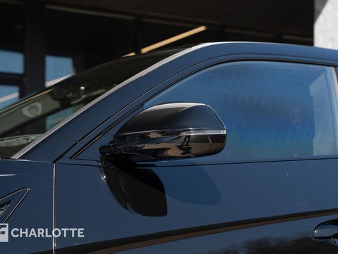 Used 2024 Lamborghini Urus S image 9