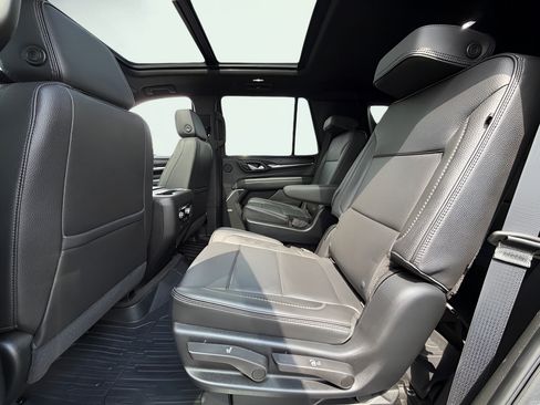 Used 2021 GMC Yukon Denali AWD/4WD image 18