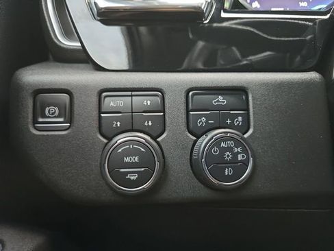 Used 2023 Chevrolet Silverado 1500 RST w/ Convenience Package II AWD/4WD image 10