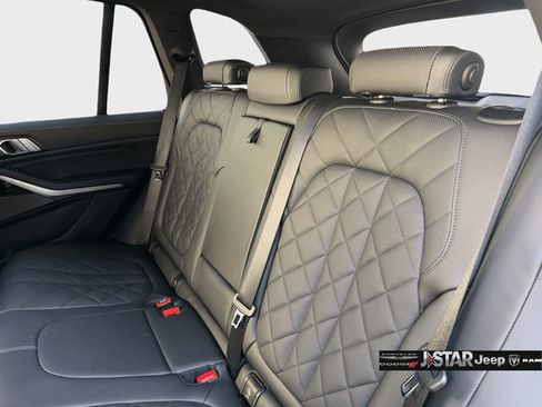 Used 2024 BMW X5 sDrive40i w/ Premium Package RWD image 25
