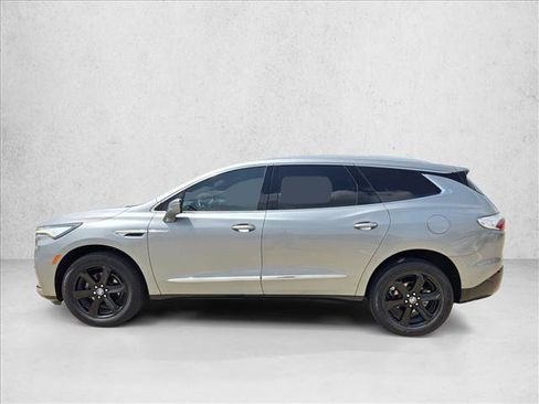Used 2023 Buick Enclave Essence w/ Experience Buick Package FWD image 9