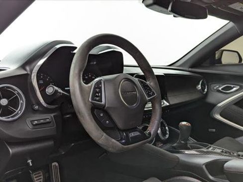 Used 2017 Chevrolet Camaro ZL1 image 21