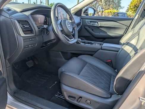 Certified 2024 Nissan Rogue Platinum w/ Platinum Premium Package FWD image 11