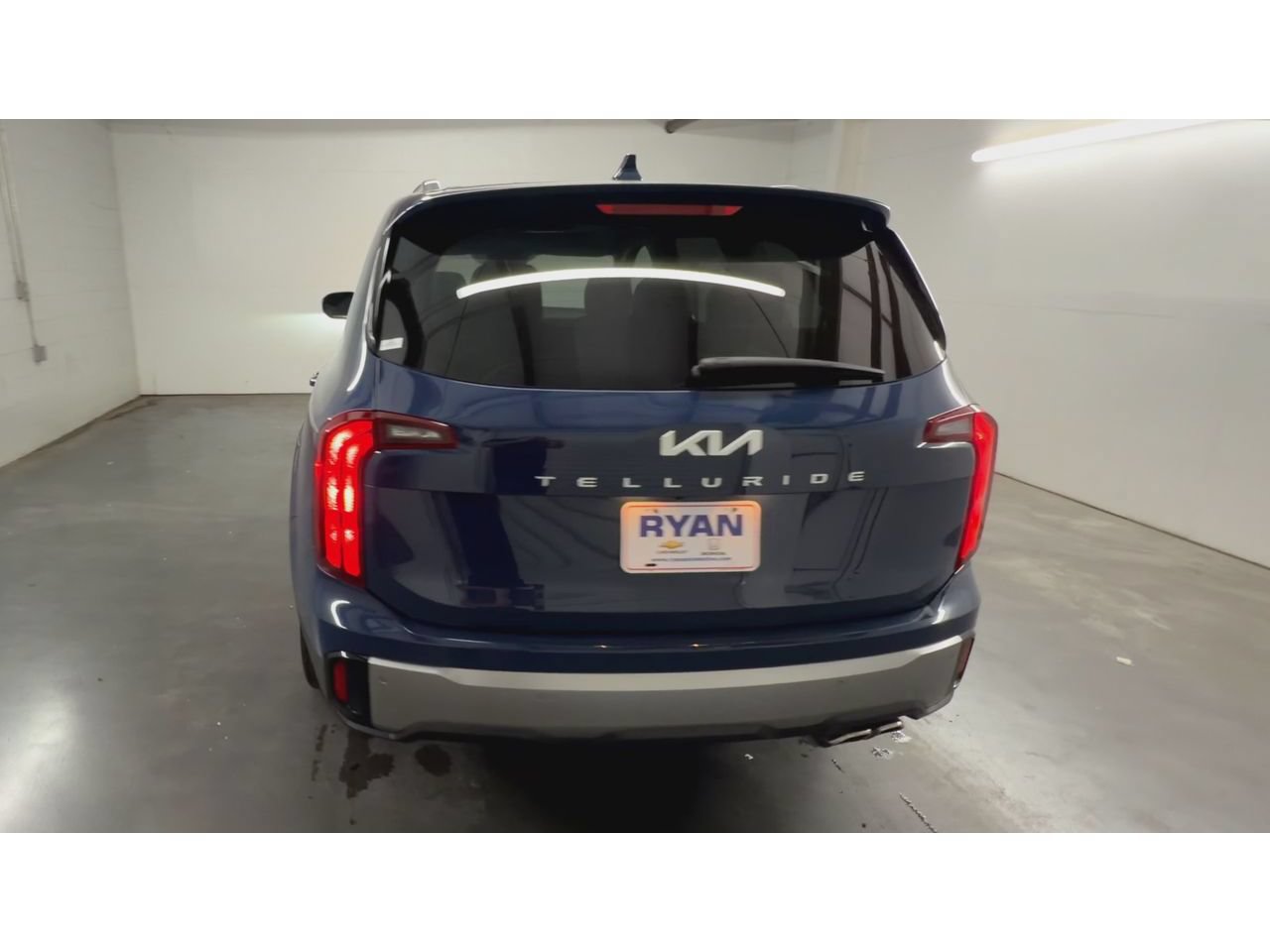 Used 2025 Kia Telluride S FWD image 7