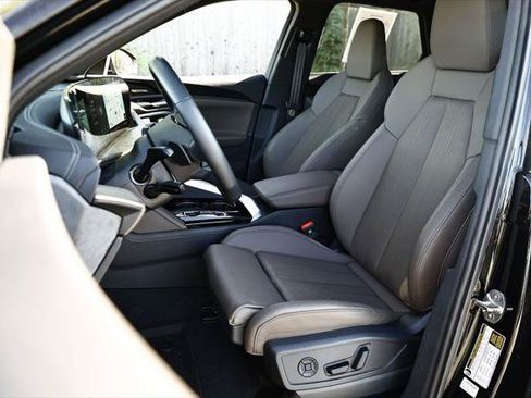 Certified 2025 Audi Q5 Premium Plus w/ Premium Plus AWD/4WD image 19