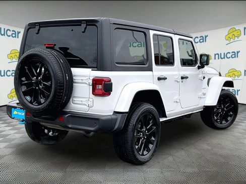 Used 2022 Jeep Wrangler Unlimited Sahara w/ Cold Weather Group image 6