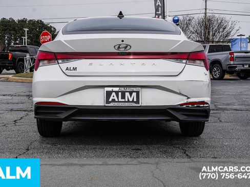 Used 2023 Hyundai Elantra SEL image 13