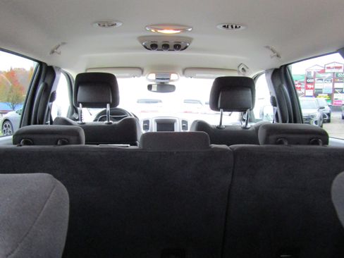 Used 2020 Dodge Durango SXT w/ 3rd Row Seating Group image 12