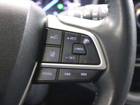 Used 2022 Toyota Highlander XLE image 39