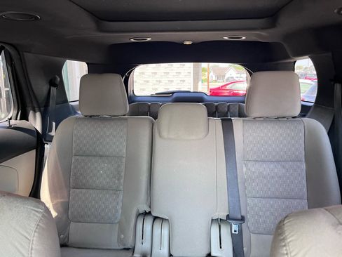 Used 2015 Ford Explorer XLT w/ Equipment Group 201A image 15