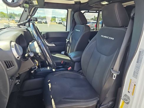 Used 2018 Jeep Wrangler Unlimited Rubicon w/ Dual Top Group AWD/4WD image 20