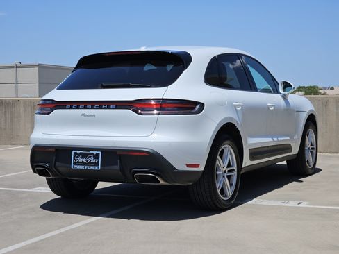 Certified 2026 Porsche Macan AWD/4WD image 8