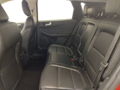 Used 2022 Ford Escape SEL w/ Technology Package FWD image 18