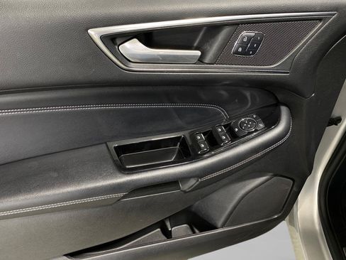 Used 2017 Ford Edge Titanium w/ Equipment Group 301A AWD/4WD image 9