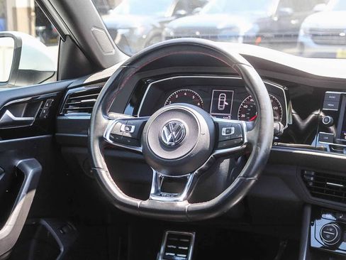 Used 2019 Volkswagen Jetta GLI FWD image 19