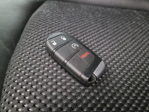 Used 2018 Dodge Journey Crossroad w/ Popular Equipment Group image 32