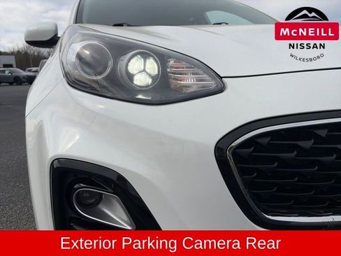 Used 2020 Kia Sportage LX image 12