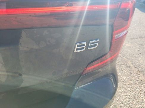 Used 2024 Volvo S60 B5 Plus image 24