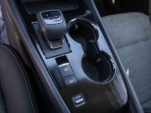 Used 2022 Nissan Rogue SV FWD image 19