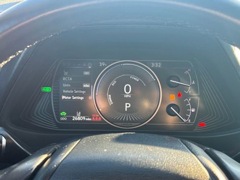 Used 2023 Lexus UX 250h AWD image 16