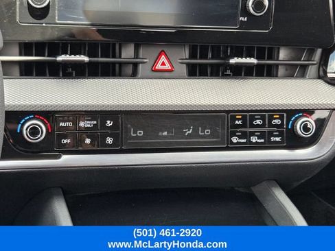 Used 2025 Kia Sportage LX AWD/4WD image 23