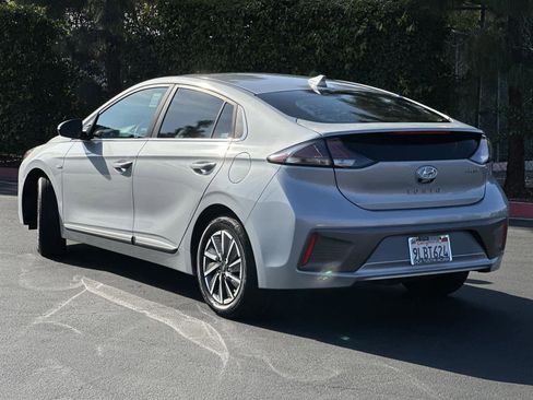 Used 2020 Hyundai Ioniq Limited image 4