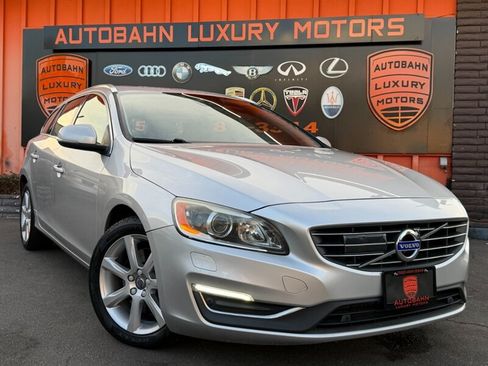 Used 2016 Volvo V60 T5 Platinum AWD/4WD image 1