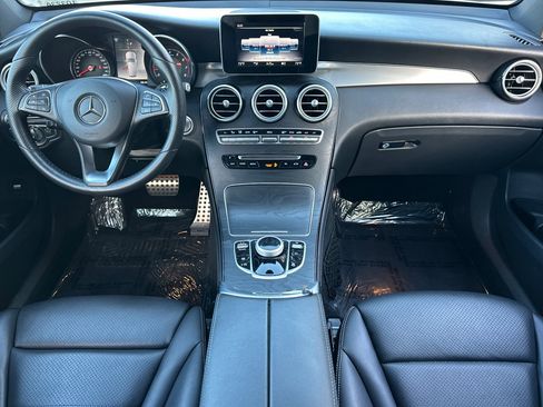 Used 2019 Mercedes-Benz GLC 300 4MATIC image 13