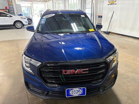 Used 2022 GMC Terrain SLE w/ Driver Convenience Package AWD/4WD image 5