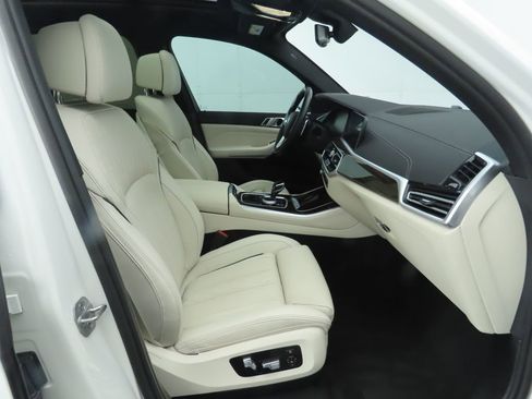 Used 2021 BMW X5 sDrive40i w/ Luxury Seating Package 2 image 21