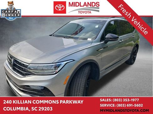 Used 2024 Volkswagen Tiguan SE R-Line FWD image 1