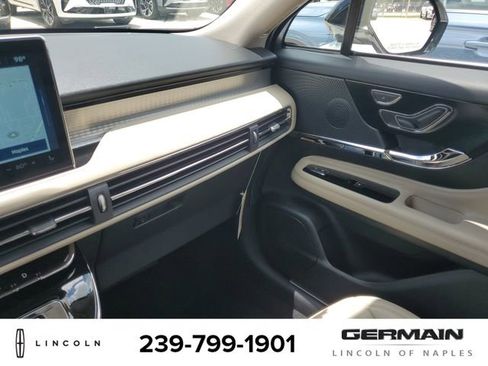 New 2025 Lincoln Corsair FWD image 33