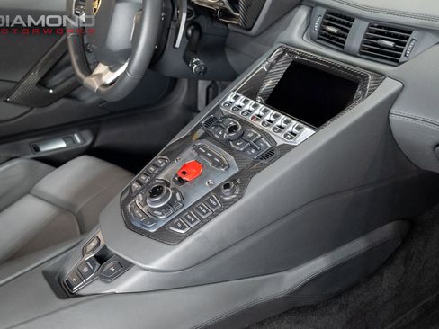 Used 2017 Lamborghini Aventador LP 700-4 image 97
