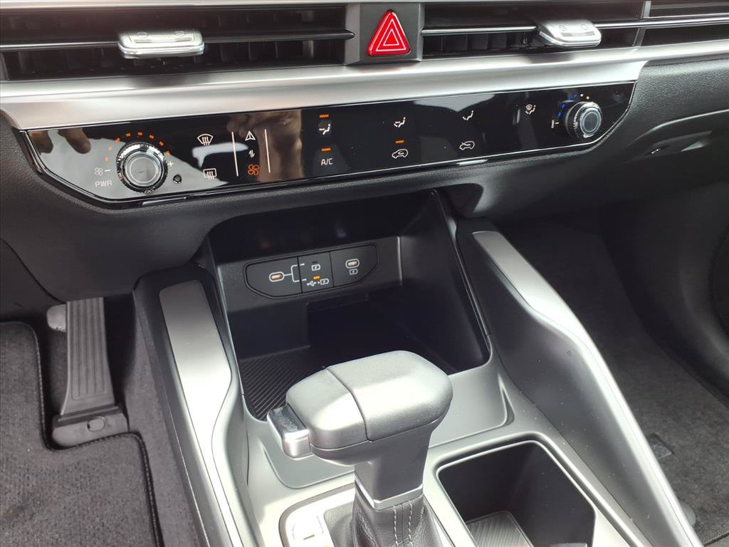 New 2026 Kia Sorento LX FWD image 23