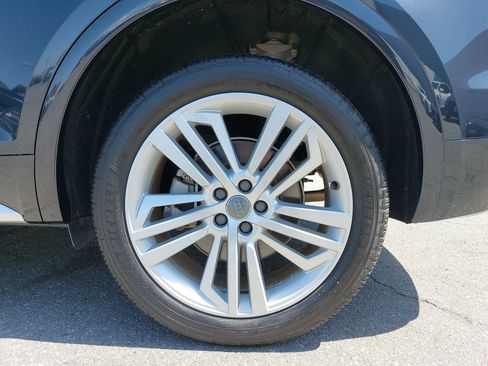 Used 2018 Audi Q5 Premium Plus w/ Premium Plus Package AWD/4WD image 37