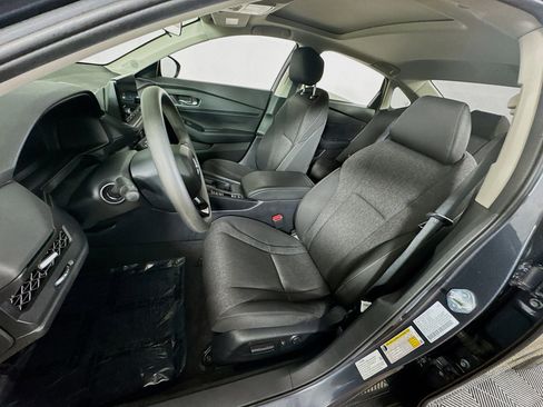 Used 2025 Honda Accord SE image 11