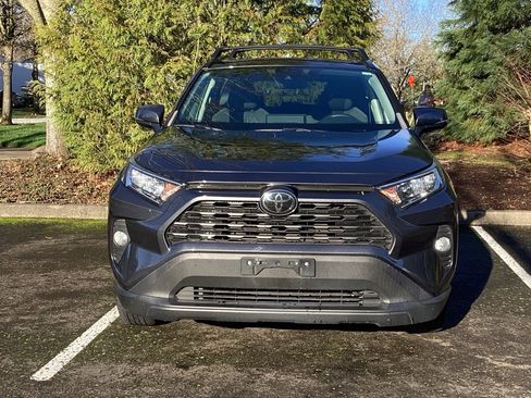 Used 2020 Toyota RAV4 XLE w/ Convenience Package image 20