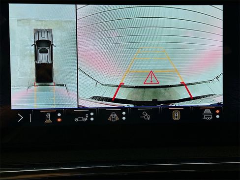 Used 2025 GMC Sierra 2500 Denali w/ Denali Reserve Package image 14