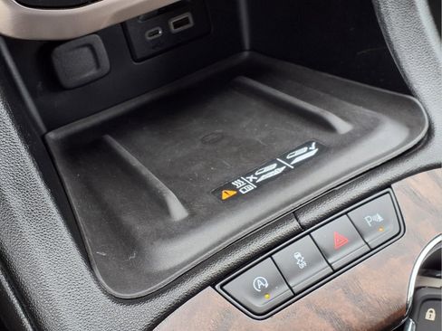 Used 2020 GMC Acadia Denali image 12