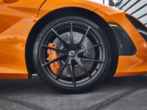 Used 2018 McLaren 720S Performance image 27