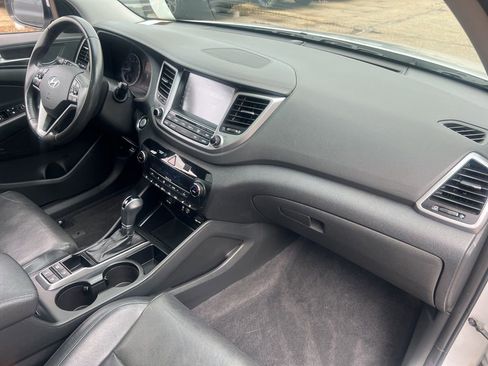 Used 2017 Hyundai Tucson Limited w/ Limited Ultimate Package 03 image 19