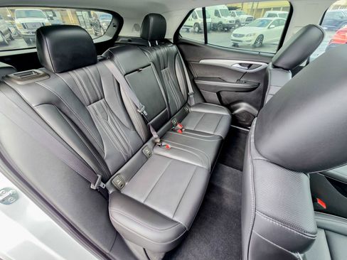 Used 2024 Buick Envision Avenir image 39