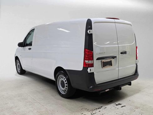 Used 2020 Mercedes-Benz Metris image 7