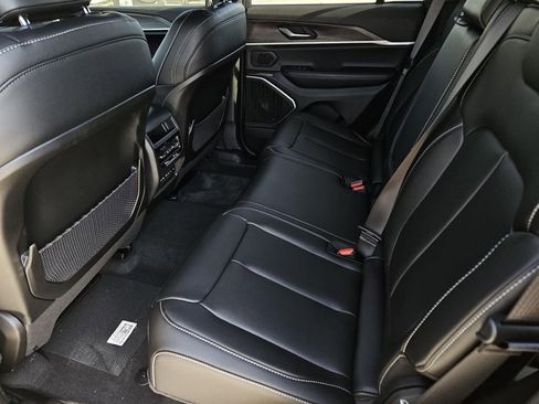 New 2026 Jeep Grand Cherokee Altitude RWD image 22