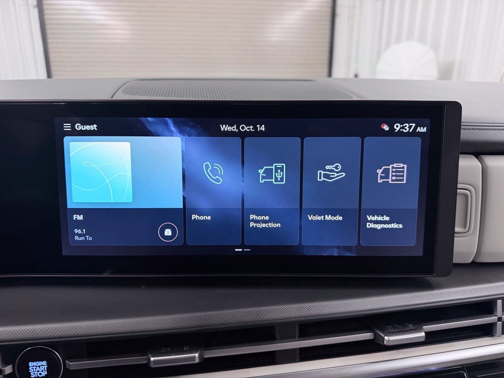 Used 2025 Hyundai Santa Fe SEL FWD image 17